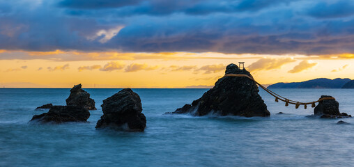 伊勢　二見浦の夜明け