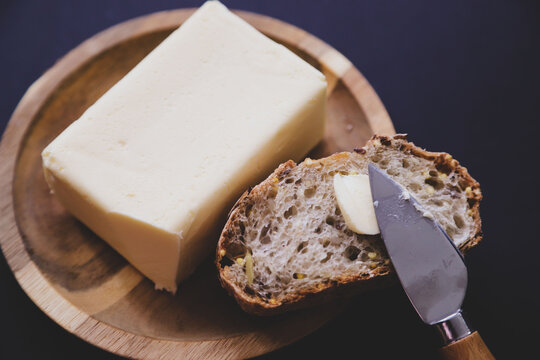 sandwich with butter and bread
