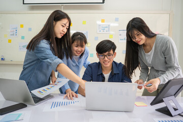 Group of students are discussing the university project © Songsak C