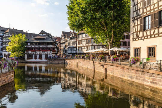 France, Bas-Rhin, Strasbourg, Ill River canal in Petite France