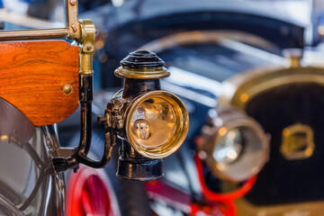 Obraz premium Vintage car - technology background