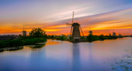 Fototapeta na wymiar Sunset in Kinderdijk