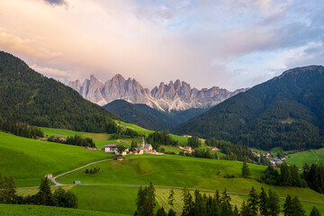Val di Funes al tramonto, Dolomiti