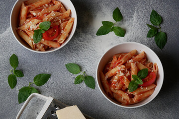 Penne mit Tomatensauce