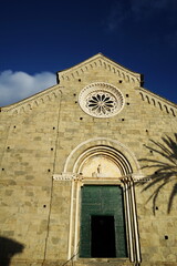Fototapeta premium Facade of the church of San Pietro in Corniglia, Cinque Terre, Italy
