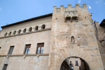 Fototapeta na wymiar San Roque Gate in Valderrobres
