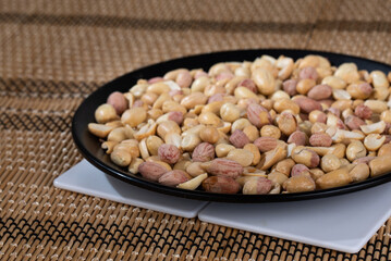 Crunchy Roasted Ching or Chickpeas