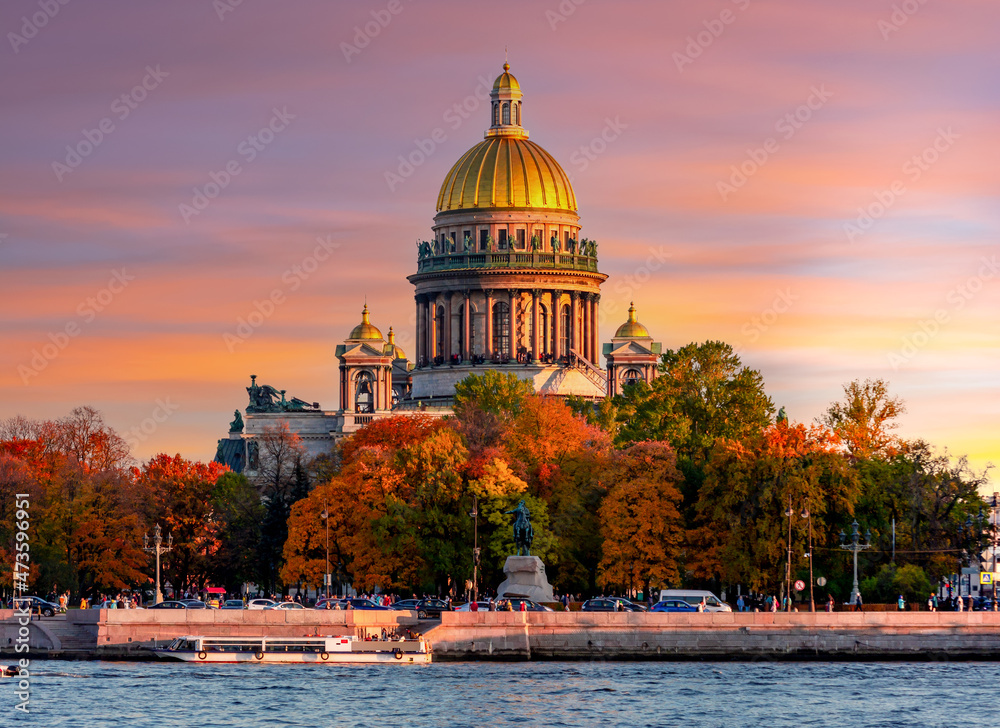 Poster St. Isaac's Cathedral in autumn at sunset, Saint Petersburg, Russia