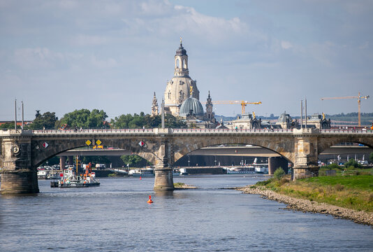 Fraunkirche, Br&uuml;cke, Elbe, Kr&auml;ne, Stadt