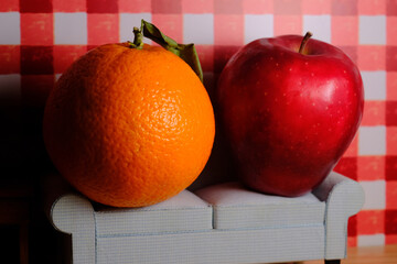 Comparing Apples and Oranges - obrazy, fototapety, plakaty