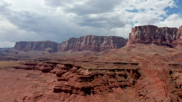 The Desert Southwest is at it's Peak near Vermilion Cliffs 4K UHD