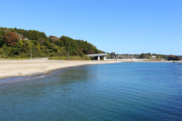 日本の東日本の太平洋にある海水浴場。日本宮城県南三陸町のサンオーレそではま。