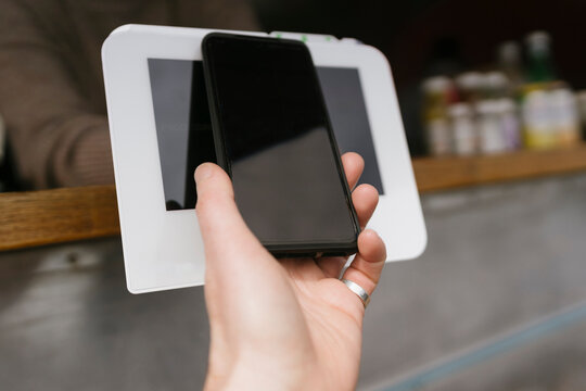 Contactless payment with Mobile Phone