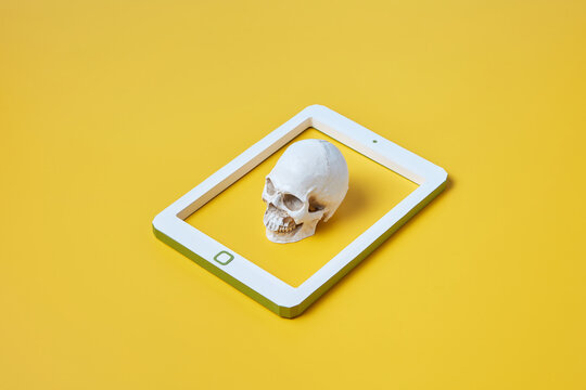 Skull in smartphone frame