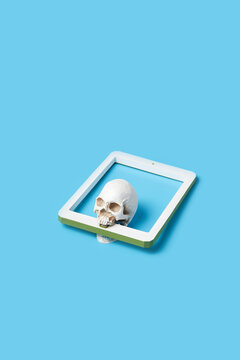 Skull eating smartphone frame