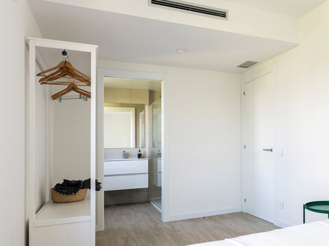 Minimalist dressing room