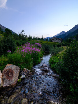 Small creek at Fafleralp during sunset