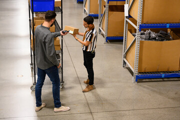 Scanning digital bar code on box for shipment 