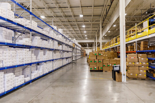 Organized E-Commerce Warehouse Distribution Facility 