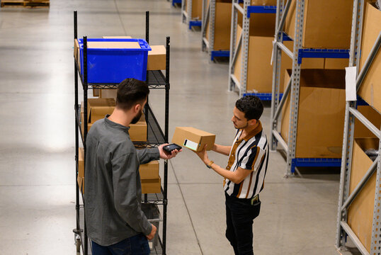 Scanning bar code on box for shipment 