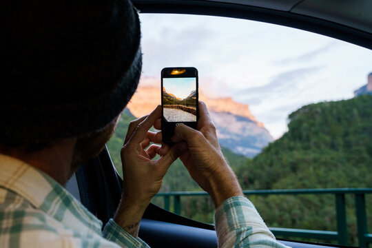 Taking pics to the landscape