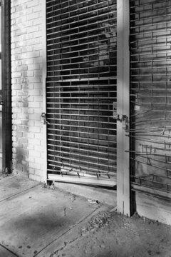 Urban drop gate shop door