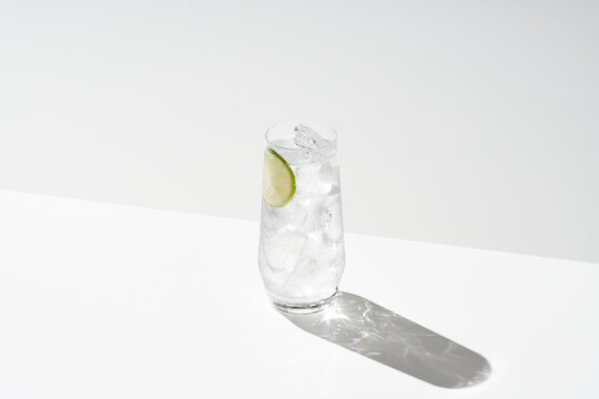 Gin and tonic cocktail