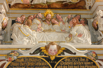 Das letzte Abendmahl von Jesus mit den Jüngern - Figuren an einem barocken Dorf-Altar - Manierismus
