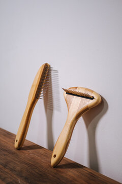 Various grooming tools near wall