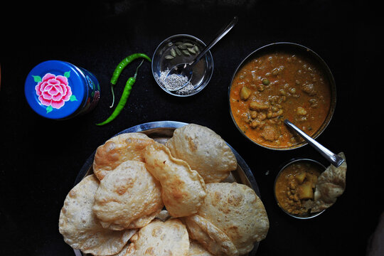 Poori Bhaji ready to eat
