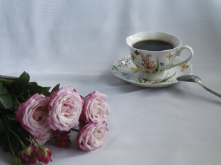 розы розовый чай чашка лепестки