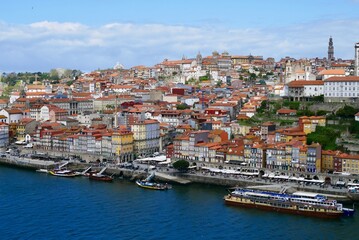 Fototapeta na wymiar Panoramic view of colorful old town of Porto with river Douro.