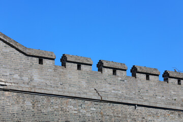 Tall gray walls, close-up photos