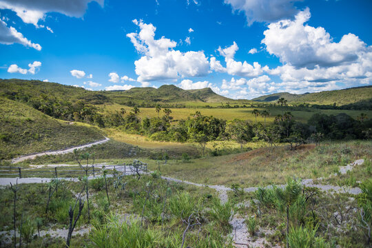 View of the of the Kalunga Quilombo while going to Cachoeira de Santa Barbara (Saint Barbara Waterfall) -Chapada dos Veadeiros, Cavalcante, Goi&aacute;s, Brazil
