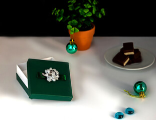 Regalo. Scatola verde