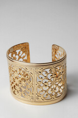 Fototapeta premium Golden bracelet