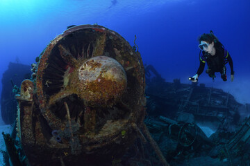 Artificial reef MV Capt Keith Tibbets, Cayman Brac, BWI - obrazy, fototapety, plakaty