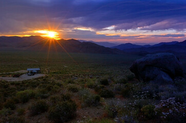 Obraz premium Sunrise over cabin in Death Valley, CA, USA