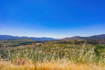 The beautiful mountain view of Saddlebag Lake