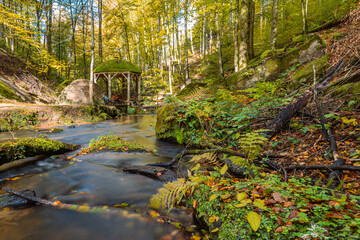Der Pavillon in der Karlstalschlucht im Pfälzerwald
