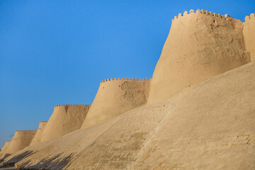 Outer walls of Ichan-Kala, inner city of Khiva (Uzbekistan), its historical center. Height of walls, excluding base, reaches 10 meters, thickness is up to 8 m © Poliorketes
