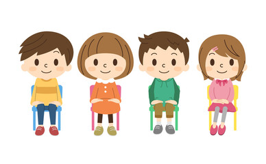 しっかり椅子へ座る子供たち