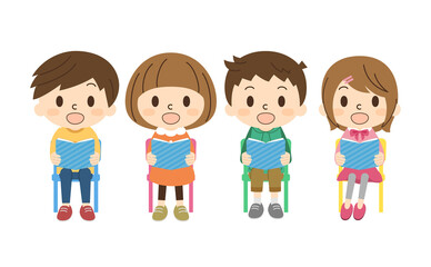 椅子に座って本を読む子供たち