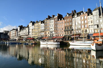 Naklejka premium フランス・ノルマンディー地方オンフルールの風景