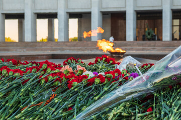 Fototapeta na wymiar Eternal Flame - symbol of victory in the Second World War on Poklonnaya Hill in Moscow