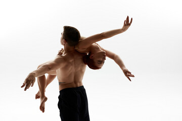 Man holding woman partner during ballet dance - obrazy, fototapety, plakaty