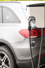 auto voiture electrique elecricité borne rechargement chargement environnement energie