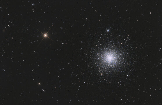 Fototapeta Astrophotography of Messier 3 globular cluster in Canes Venatici constellation