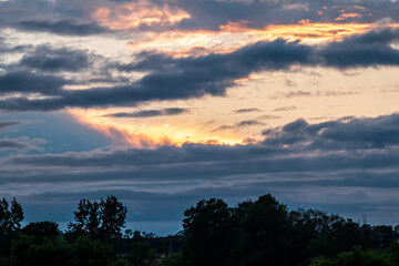 Obraz premium Summer Sunset in Cramahe, Ontario