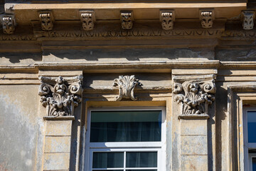 Obraz premium Detail of ornate building in Vilnius, Lithuania